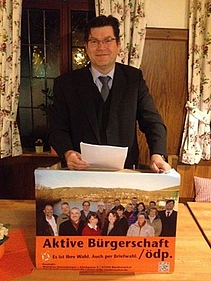 Fand ein interessiertes Publikum: Die Aschermittwochsrede von 3. Bürgermeister und Kreisrat Matthias Henneberger in der Weinstube Körner.